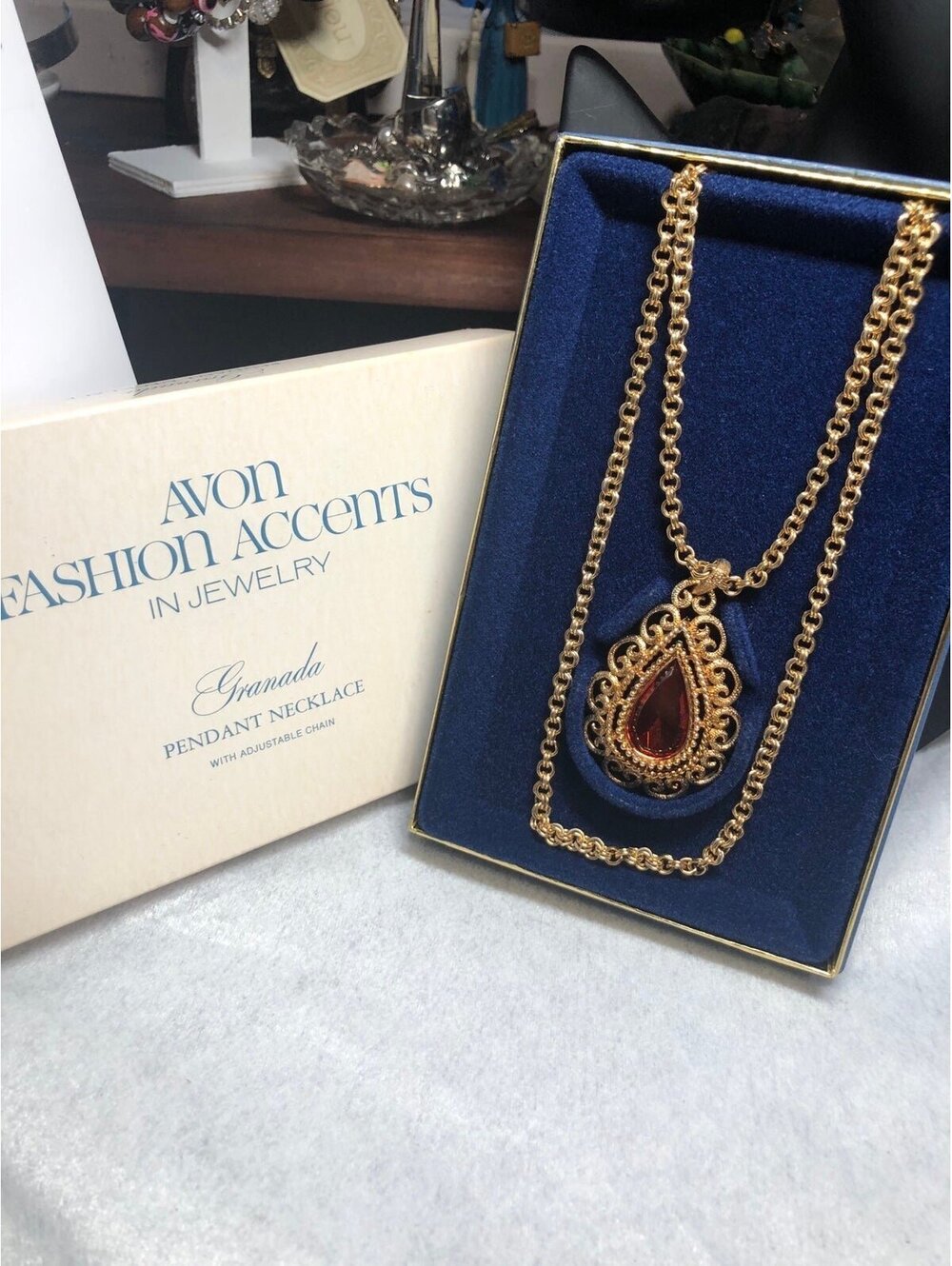 Vintage 1973 Avon Granada Pendant Necklace Boxed